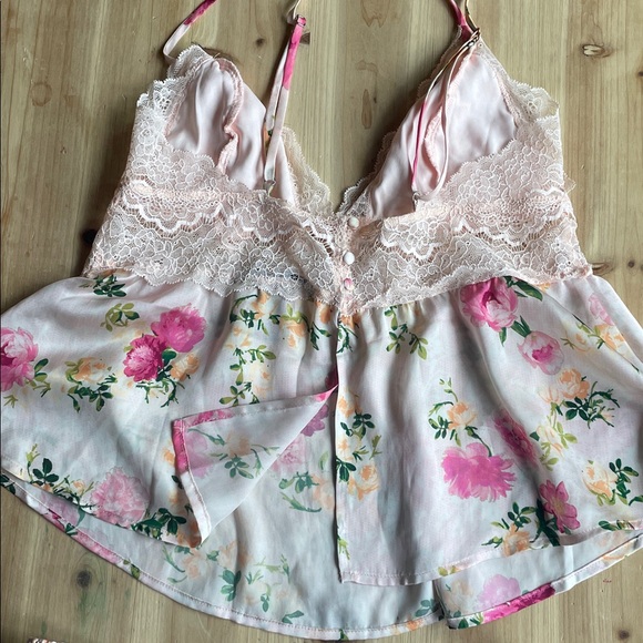 Victoria's Secret Floral Lace Trim Pink Women's Camisole & Short Sleep Set - Picture 7 of 9